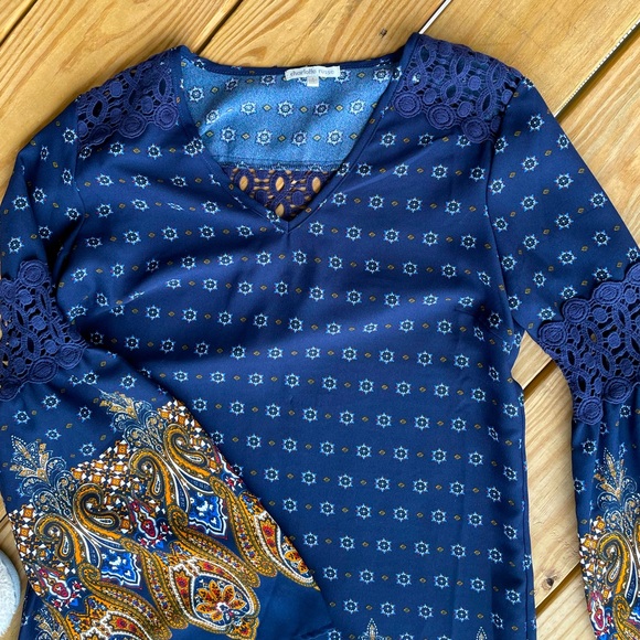 Bell Sleeve - Long Sleeve Mini Dress! - Picture 3 of 5